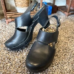 Dansko Sassy Leather Ankle Strap Heeled Clogs Women’s Comfort Shoes 38 7.5-8